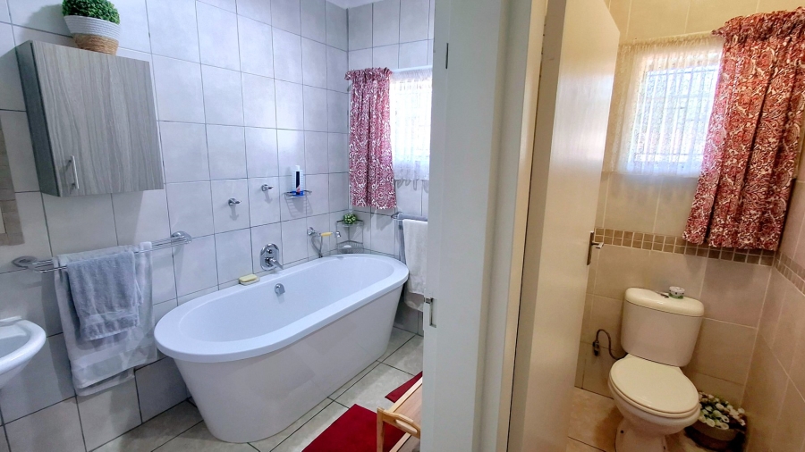 4 Bedroom Property for Sale in Sasolburg Ext 5 Free State